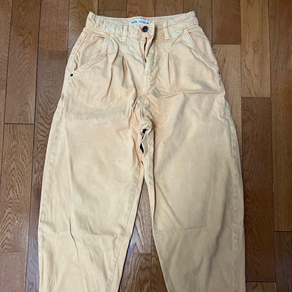 Zara baggy jeans. Very good condition.
